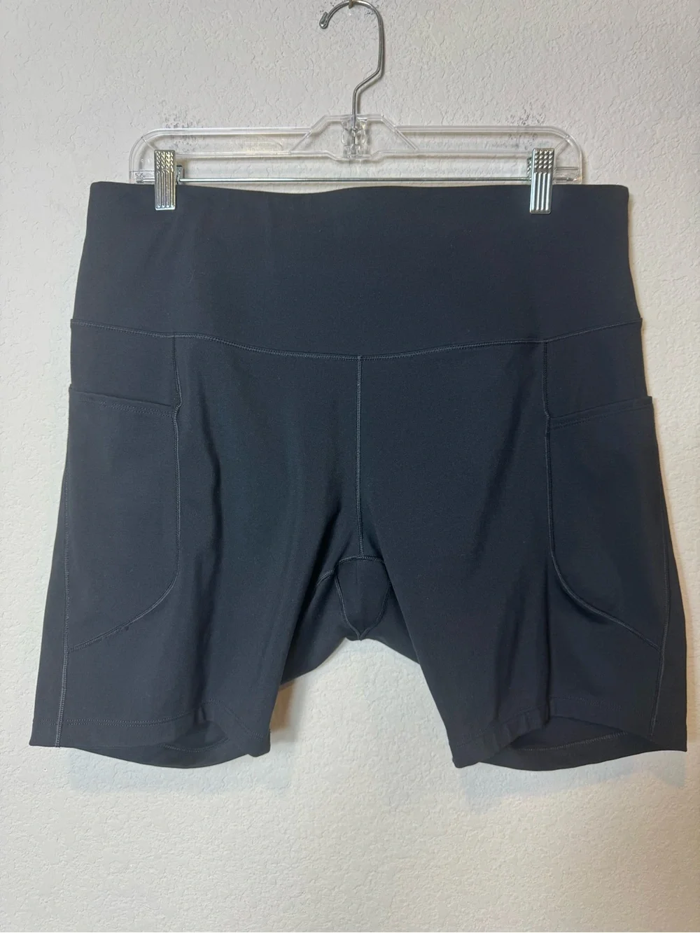 Nike Plus Size High-Rise Women's Bike Athletic Shorts with Side Pockets Black 2X